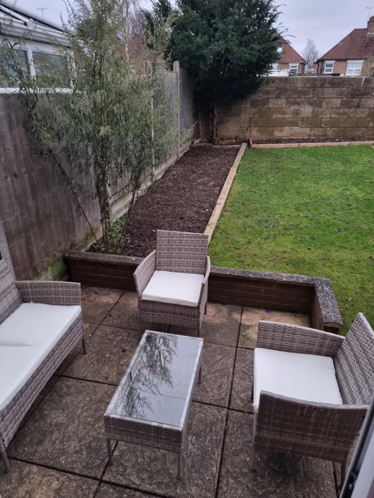 Lush House Close To Ashford Town Centre With Driveway エクステリア 写真